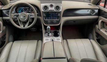 Bentley Bentayga V8 full